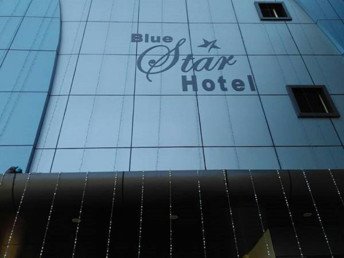 Hotel Blue Star Datia エクステリア 写真
